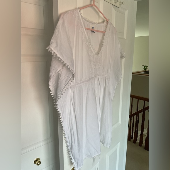 Old Navy White Embroidered Swim Cover Up - Picture 6 of 10
